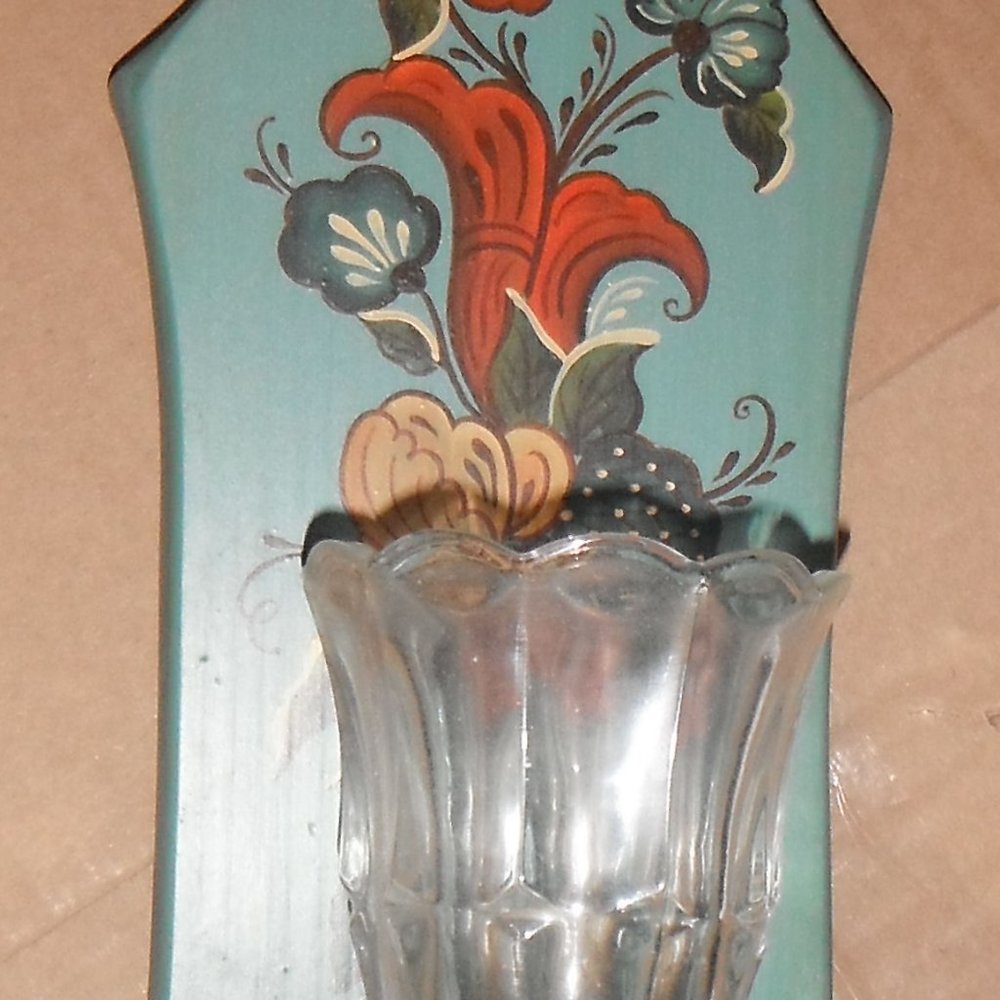 Wood wall sconce with 3" glass votive cup, roselmaling,  14.5" tall, 5" wide,